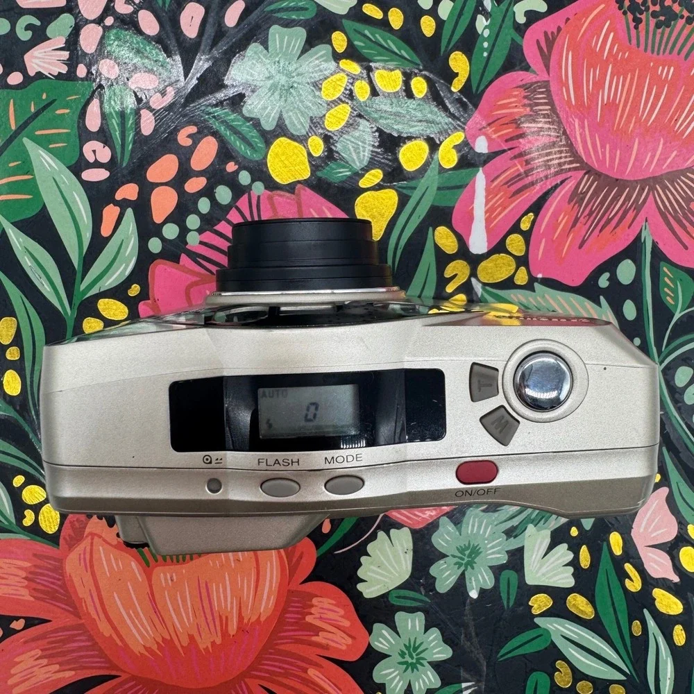 Samsung Maxima Zoom 140S 35mm Film Camera 38-140mm Aspherical Lens Silver
